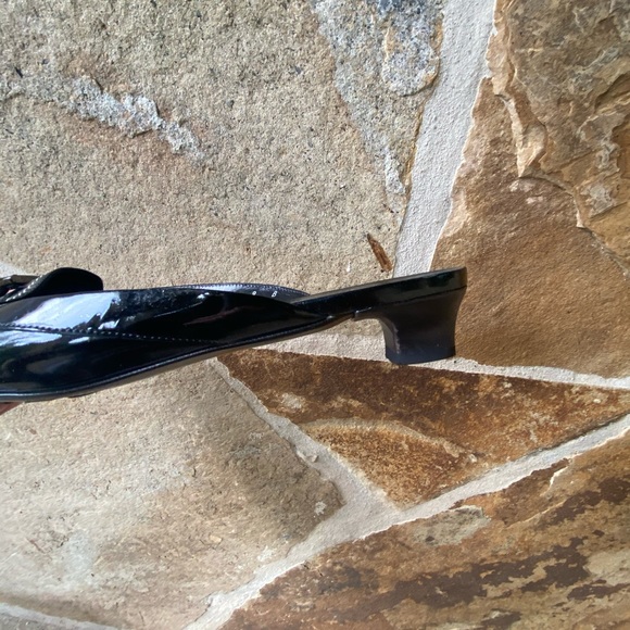 Women’s Salvatore Ferragamo shoes - Picture 8 of 11